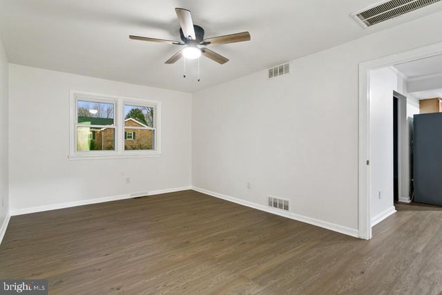 9 OBERLIN RD, Pennsville, NJ 08070