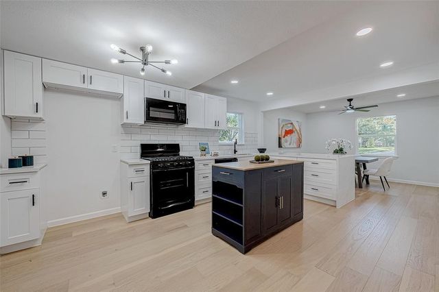 2414 Walnut Bend Lane, Houston, TX 77042