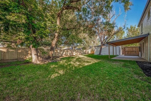 2414 Walnut Bend Lane, Houston, TX 77042