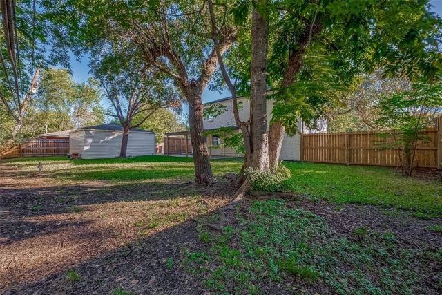 2414 Walnut Bend Lane, Houston, TX 77042