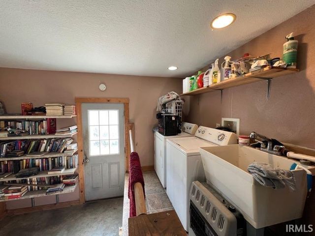 5909 N Lincoln Street, Uniondale, IN 46791