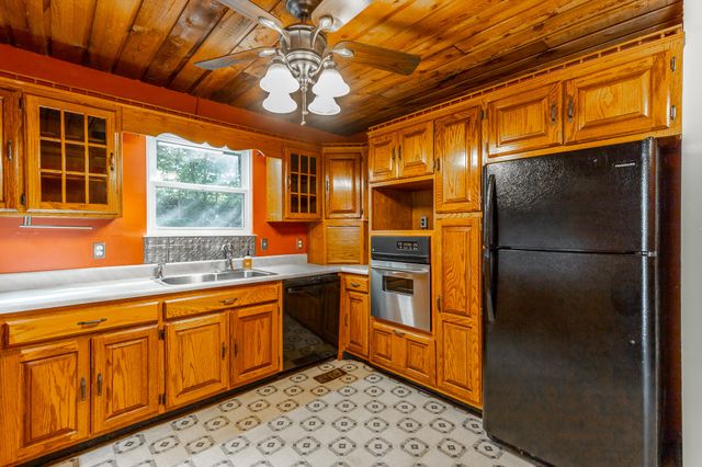 4648 Sherry Lane, Hixson, TN 37343