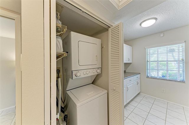 6999 W COUNTRY CLUB DRIVE N 123, Sarasota, FL 34243