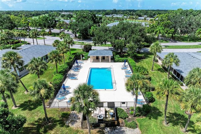 6999 W COUNTRY CLUB DRIVE N 123, Sarasota, FL 34243