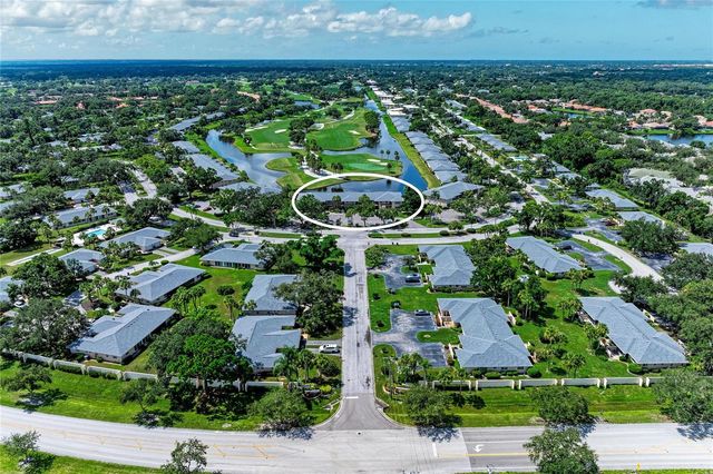 6999 W COUNTRY CLUB DRIVE N 123, Sarasota, FL 34243