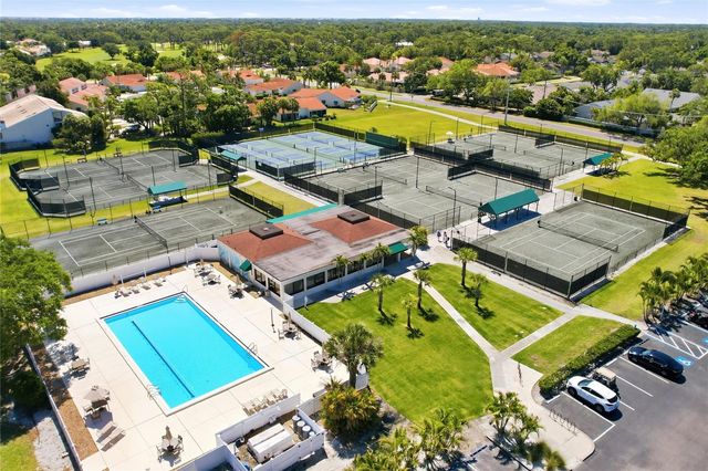 6999 W COUNTRY CLUB DRIVE N 123, Sarasota, FL 34243