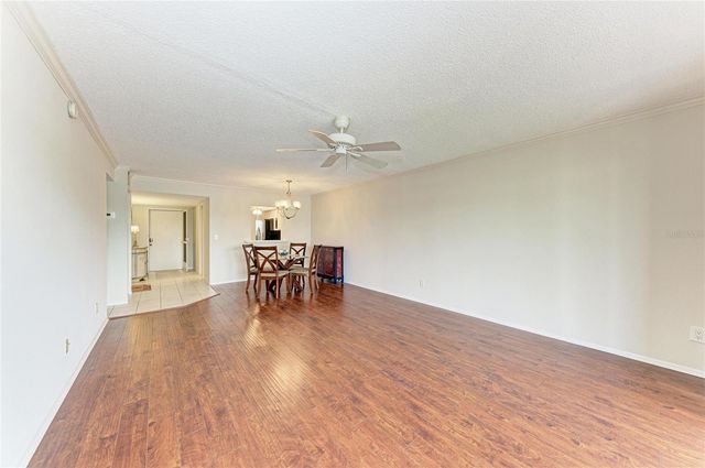6999 W COUNTRY CLUB DRIVE N 123, Sarasota, FL 34243