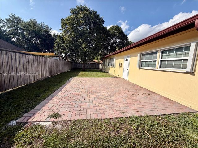 5501 SW 118th Ave, Cooper City, FL 33330