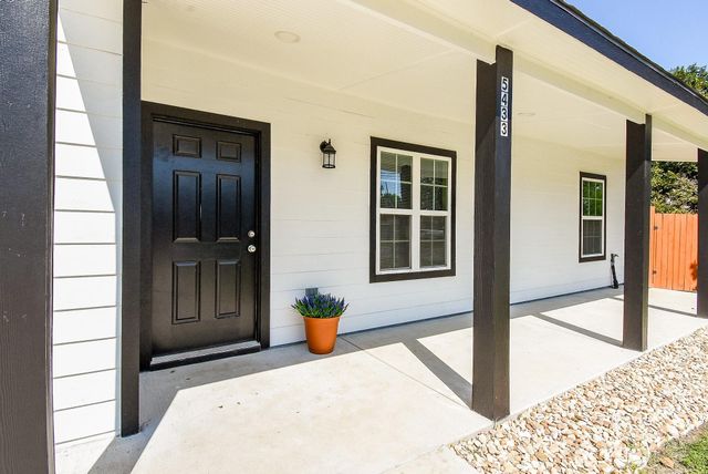 5433 Chennault Road, Houston, TX 77033