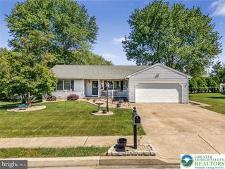 527 Hamsher Avenue, Topton Boro, PA 19562