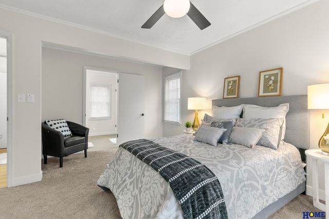 2132 S 37th Street, Lincoln, NE 68506