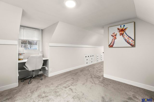 2132 S 37th Street, Lincoln, NE 68506