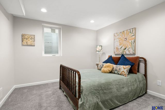 2132 S 37th Street, Lincoln, NE 68506