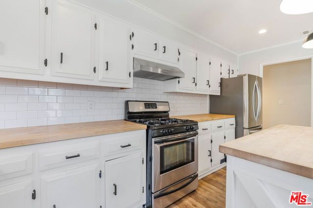 6514 Coldwater Canyon Avenue, Los Angeles, CA 91606