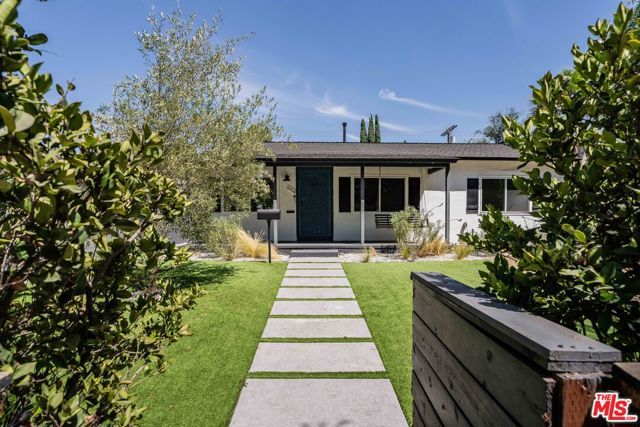 6514 Coldwater Canyon Avenue, Los Angeles, CA 91606