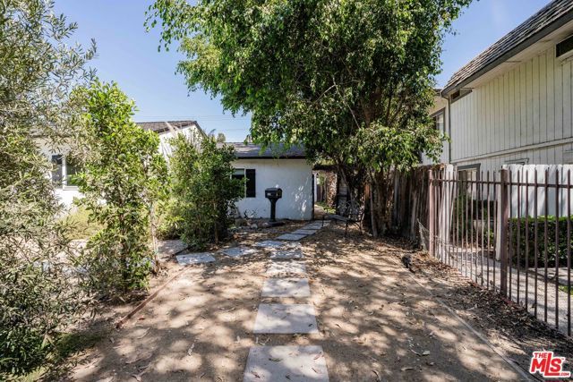 6514 Coldwater Canyon Avenue, Los Angeles, CA 91606