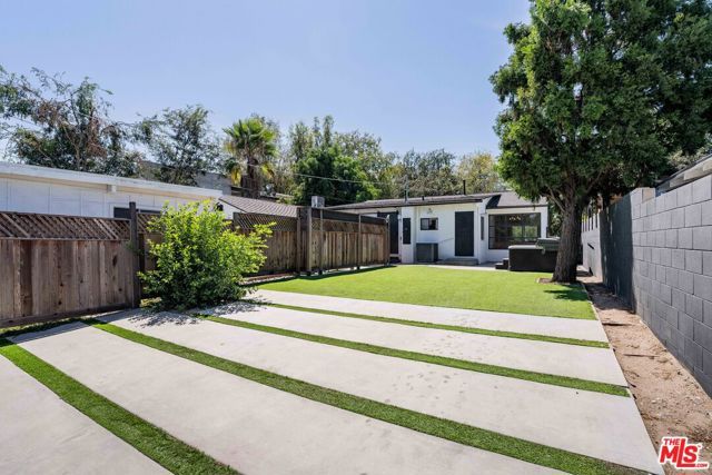 6514 Coldwater Canyon Avenue, Los Angeles, CA 91606