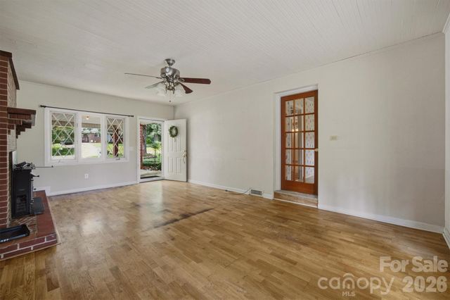 4110 Kendell Place, Hudson, NC 28638