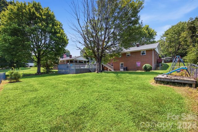 4110 Kendell Place, Hudson, NC 28638