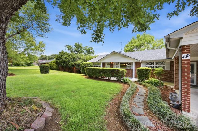 4110 Kendell Place, Hudson, NC 28638