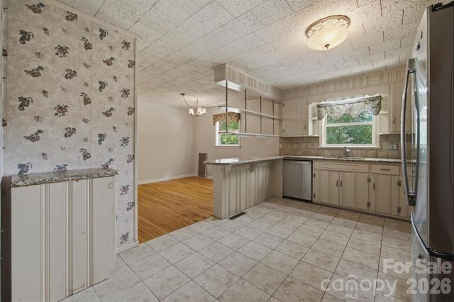 4110 Kendell Place, Hudson, NC 28638