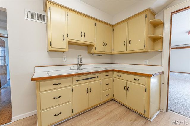 3706 Midview Avenue, Bridgeton, MO 63044