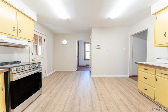 3706 Midview Avenue, Bridgeton, MO 63044