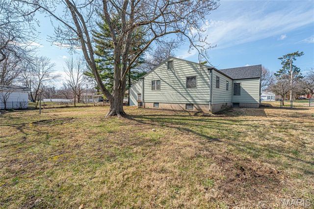 3706 Midview Avenue, Bridgeton, MO 63044