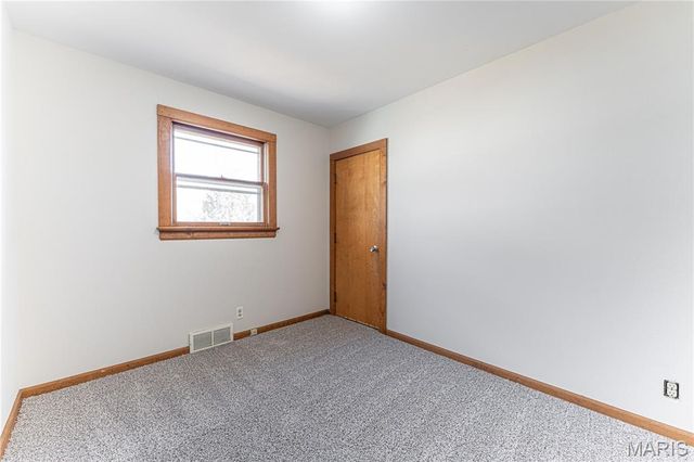 3706 Midview Avenue, Bridgeton, MO 63044