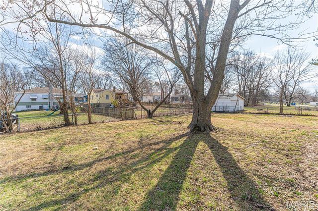3706 Midview Avenue, Bridgeton, MO 63044