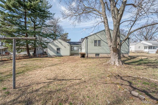 3706 Midview Avenue, Bridgeton, MO 63044