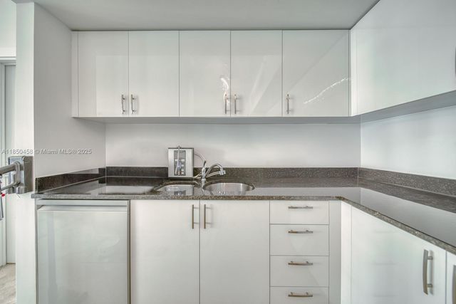 3131 NE 188th St 2-1103, Aventura, FL 33180
