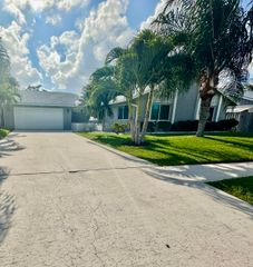 605 Toxaway Drive, West Palm Beach, FL 33413