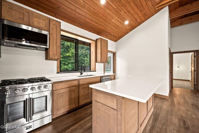 167 E Dakota AVE, Hayden, ID 83835