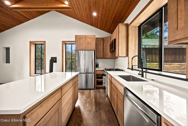 167 E Dakota AVE, Hayden, ID 83835