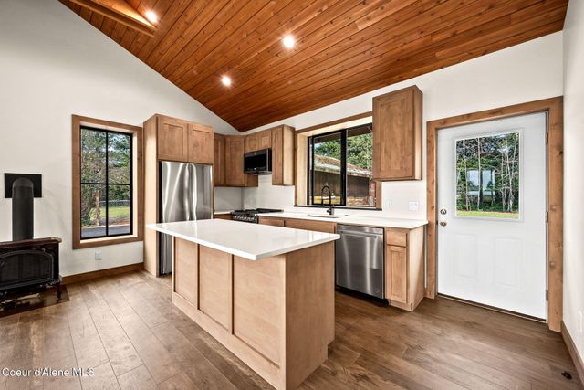167 E Dakota AVE, Hayden, ID 83835