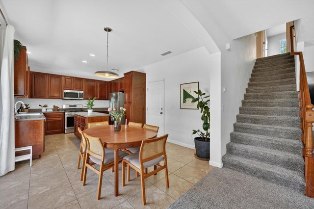 1556 Blue Beaver Way, Roseville, CA 95747