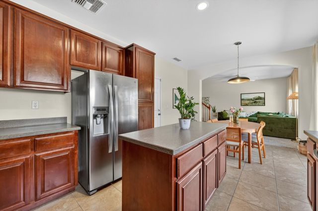 1556 Blue Beaver Way, Roseville, CA 95747