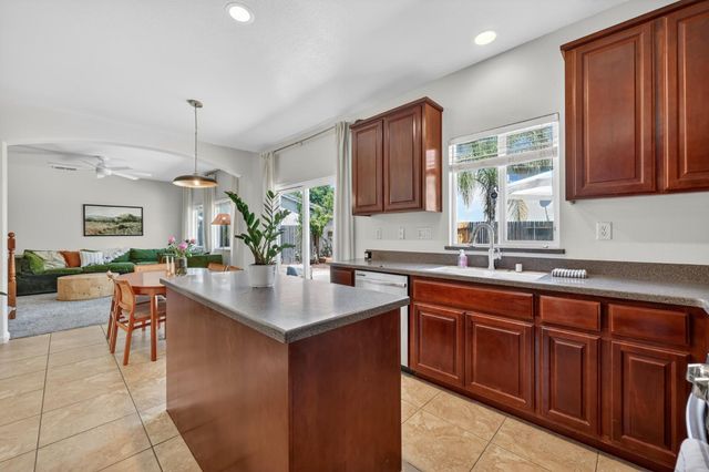 1556 Blue Beaver Way, Roseville, CA 95747