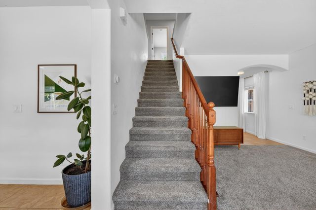 1556 Blue Beaver Way, Roseville, CA 95747