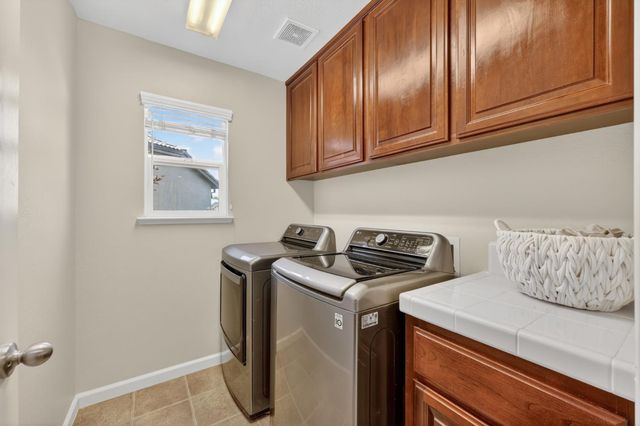 1556 Blue Beaver Way, Roseville, CA 95747