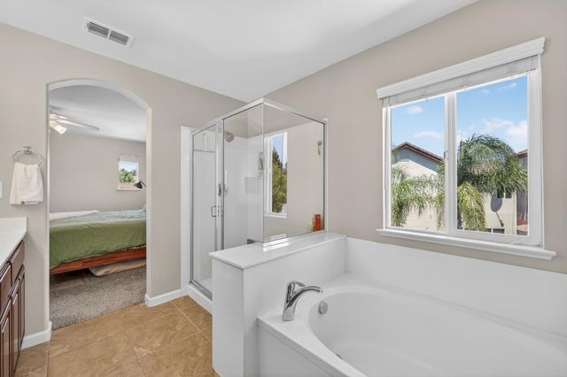 1556 Blue Beaver Way, Roseville, CA 95747