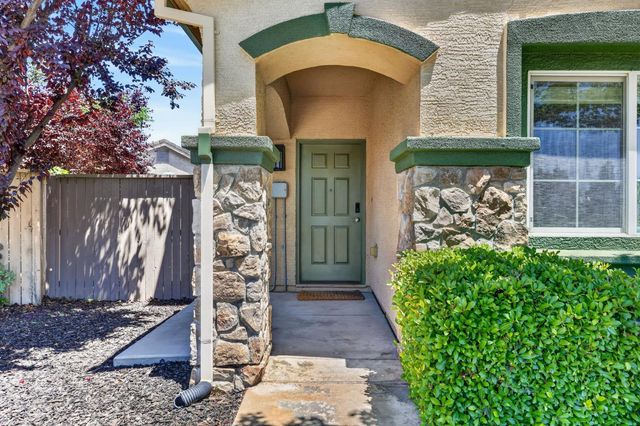 1556 Blue Beaver Way, Roseville, CA 95747
