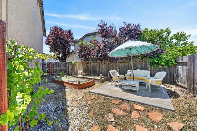 1556 Blue Beaver Way, Roseville, CA 95747
