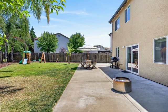 1556 Blue Beaver Way, Roseville, CA 95747