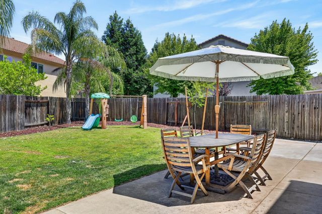 1556 Blue Beaver Way, Roseville, CA 95747