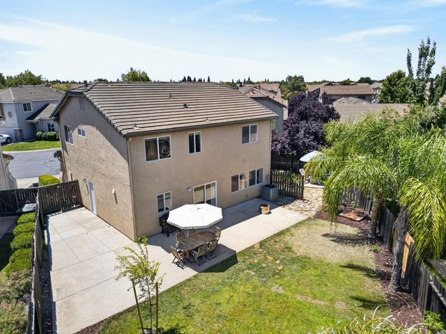 1556 Blue Beaver Way, Roseville, CA 95747