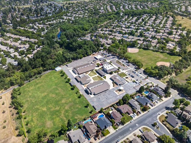 1556 Blue Beaver Way, Roseville, CA 95747