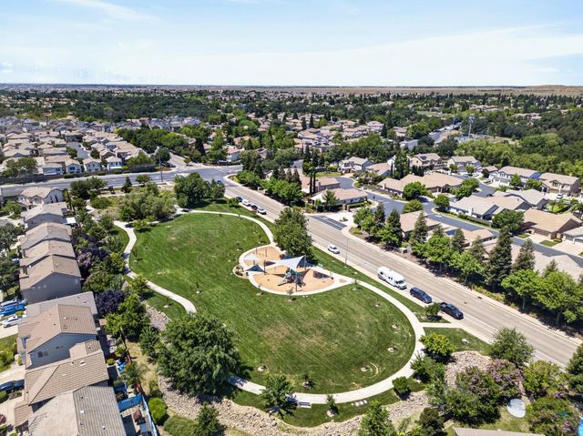 1556 Blue Beaver Way, Roseville, CA 95747
