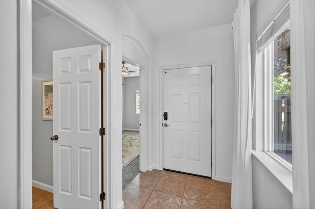 1556 Blue Beaver Way, Roseville, CA 95747